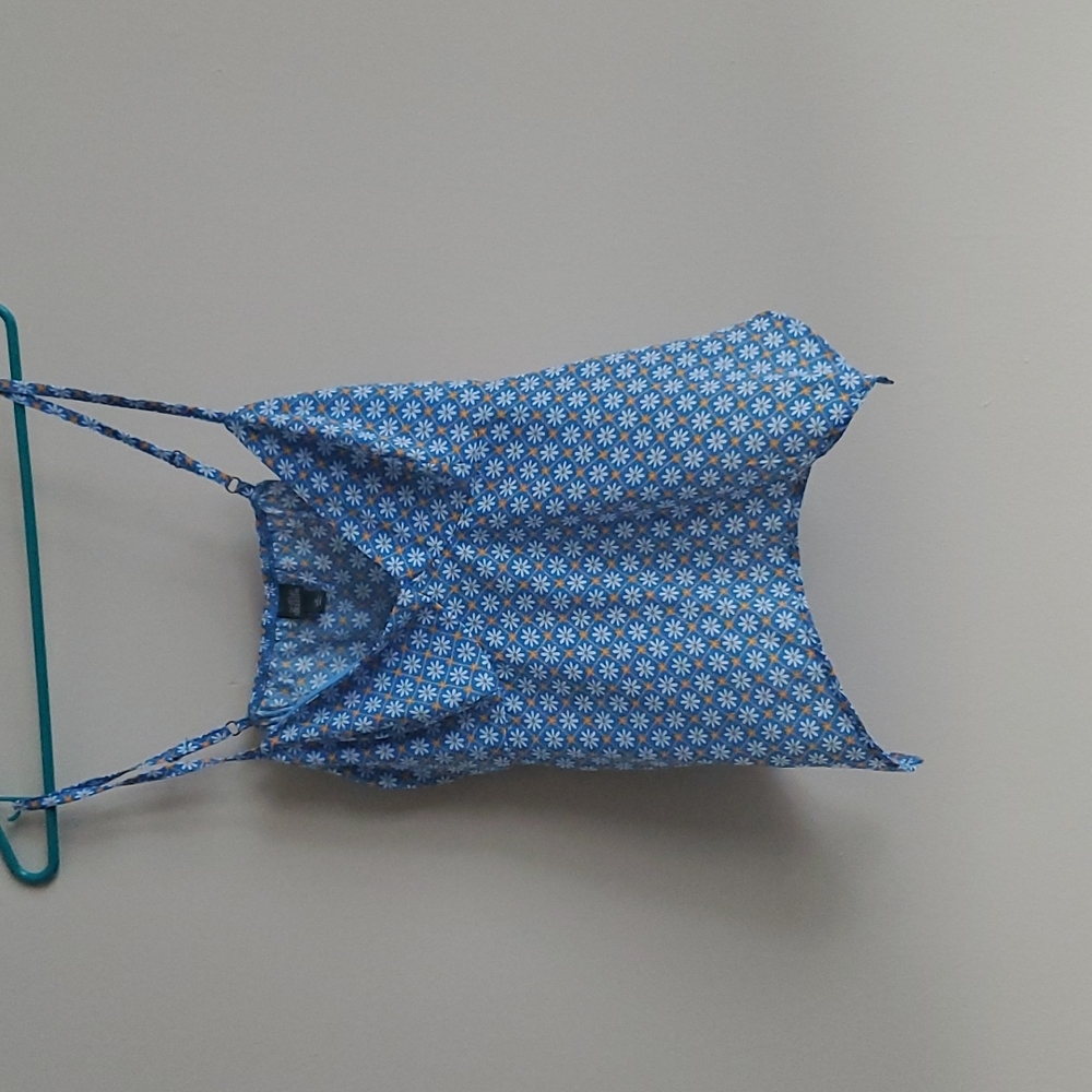 Wild fable blue flower top